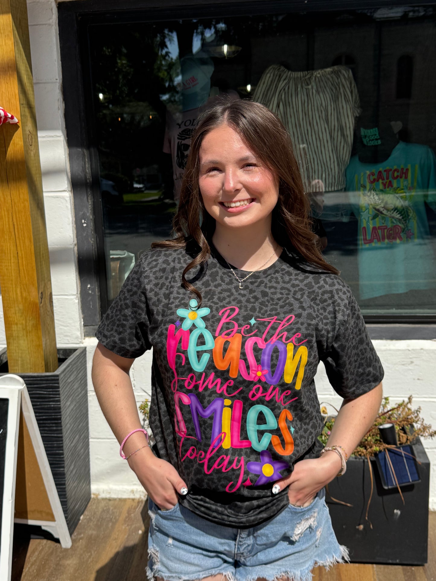 Be the Reason Someone Smiles Today T-shirt