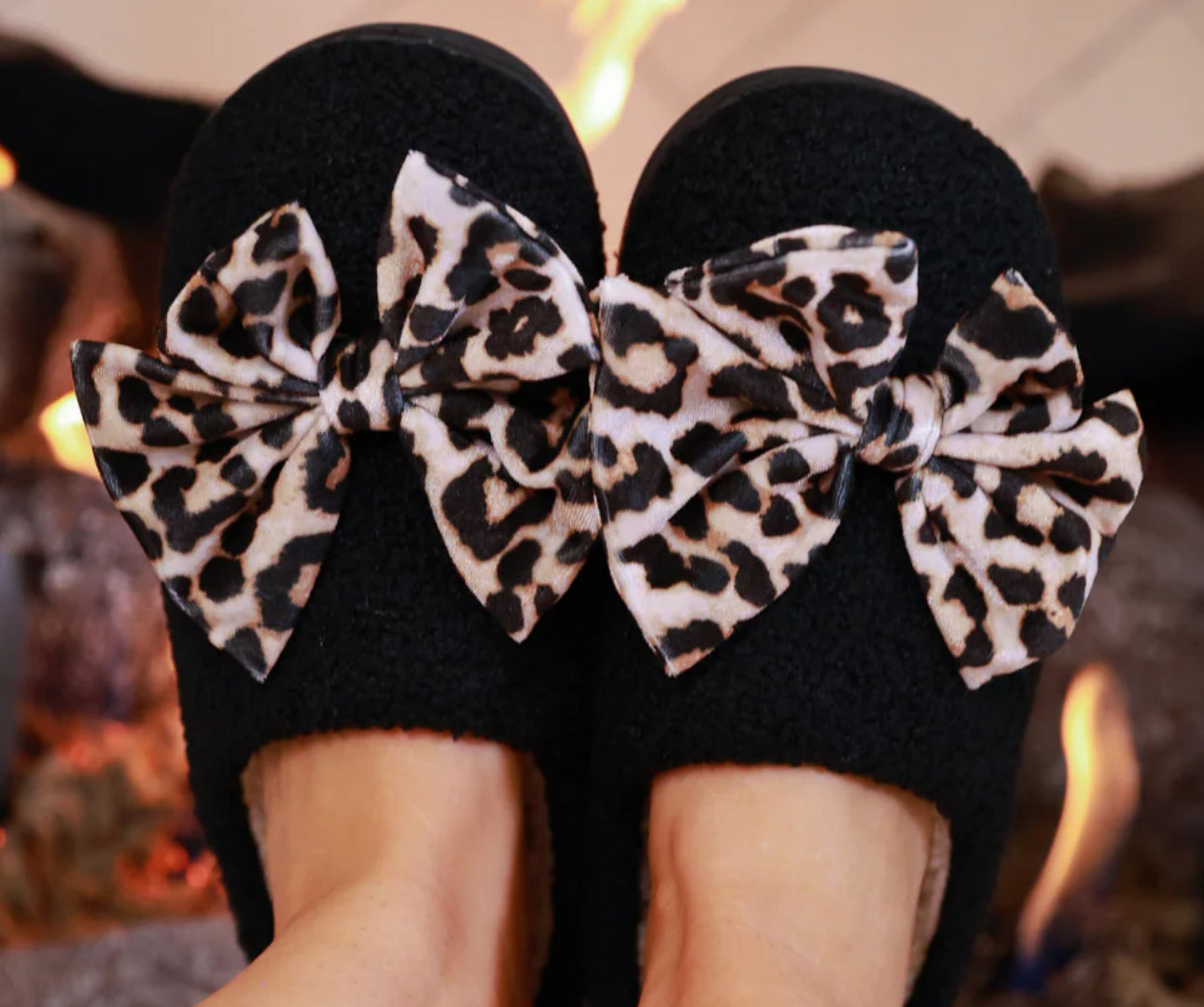 Cozy Bow Slippers- Black/ Leopard