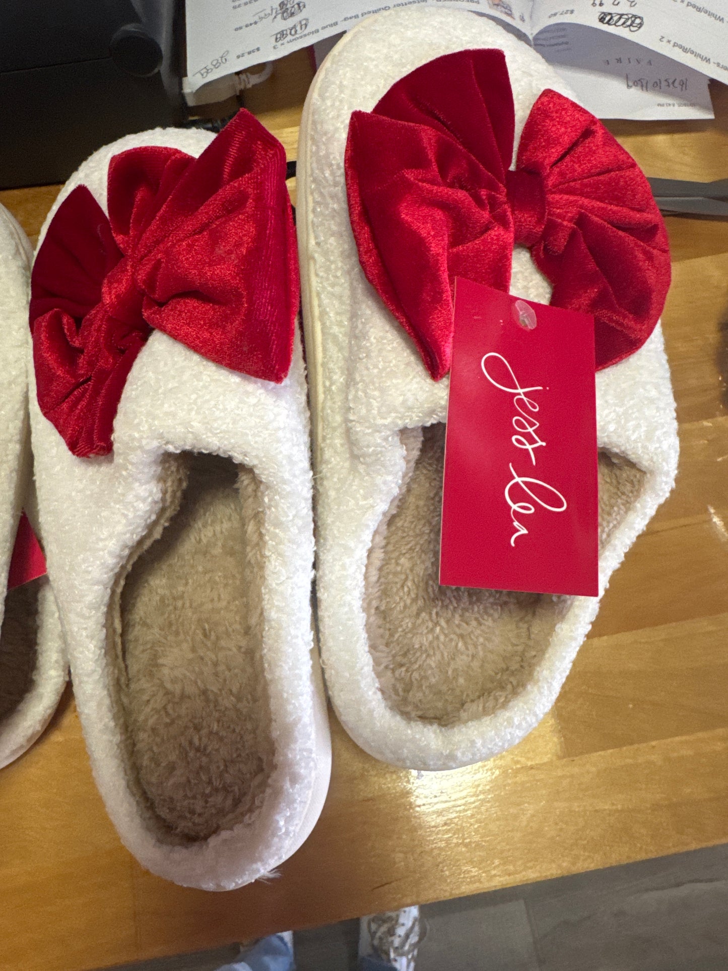 Cozy Bow Slippers - White/Red Large