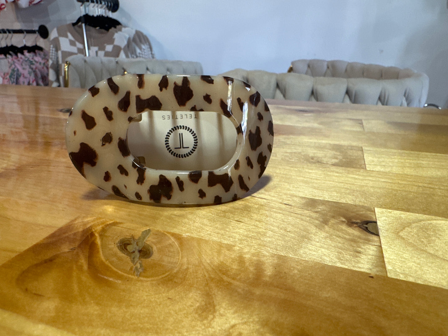 Small Round Flat Clip Blonde Tortoise