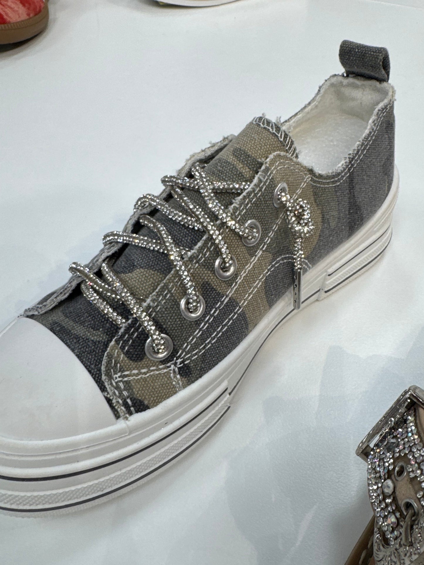 Aman Camo Tennis Shoe
