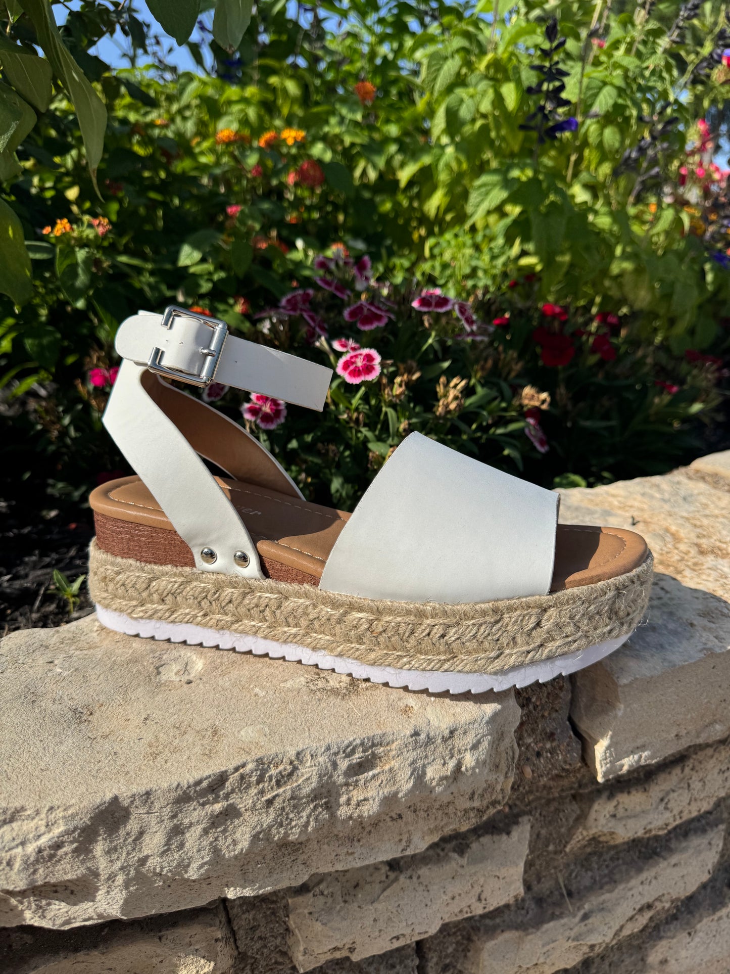 White Wedges