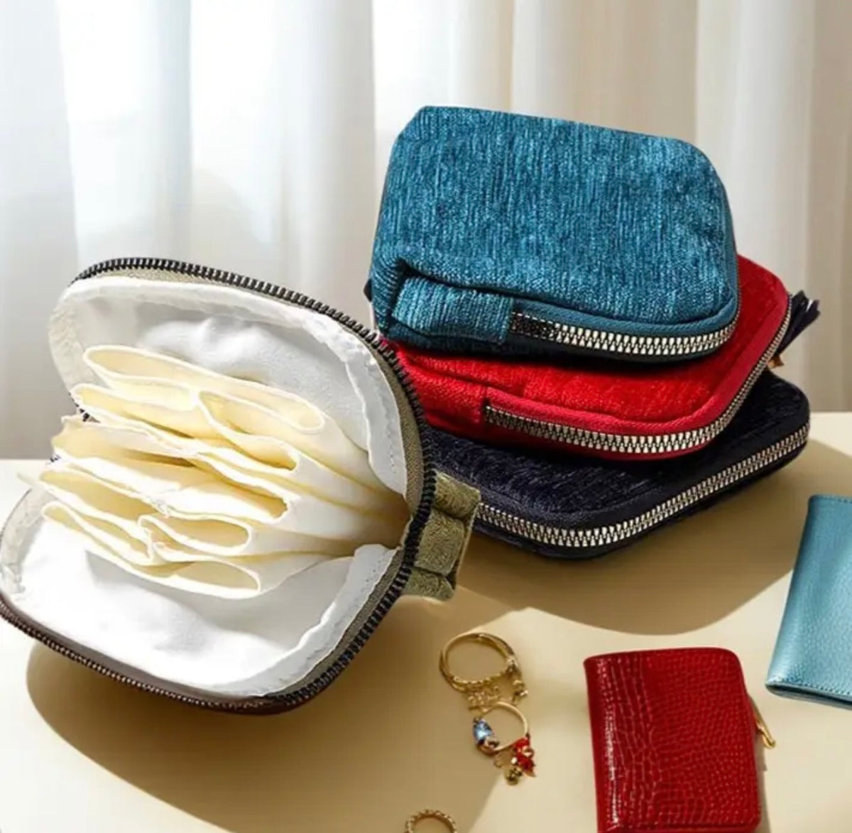 Fringe Zipper Jewelry Organizer