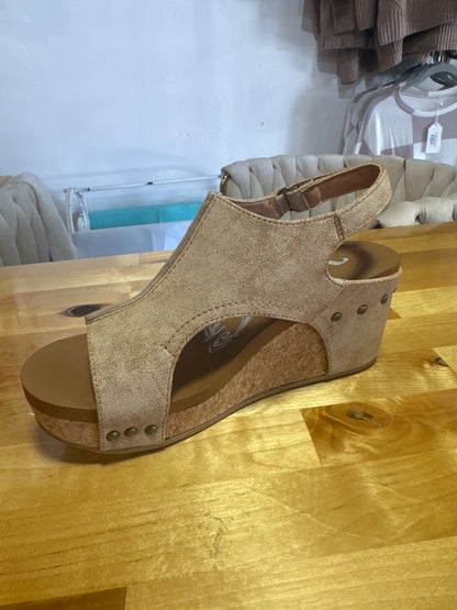 Isabella Wedge